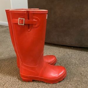 Rubber rain boots-red